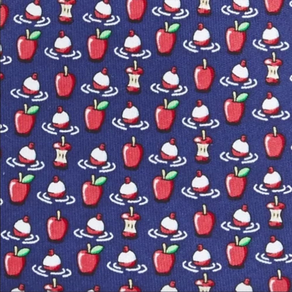 Vineyard Vines Bobbing For Apples Boys Silk Tie - Picture 2 of 4